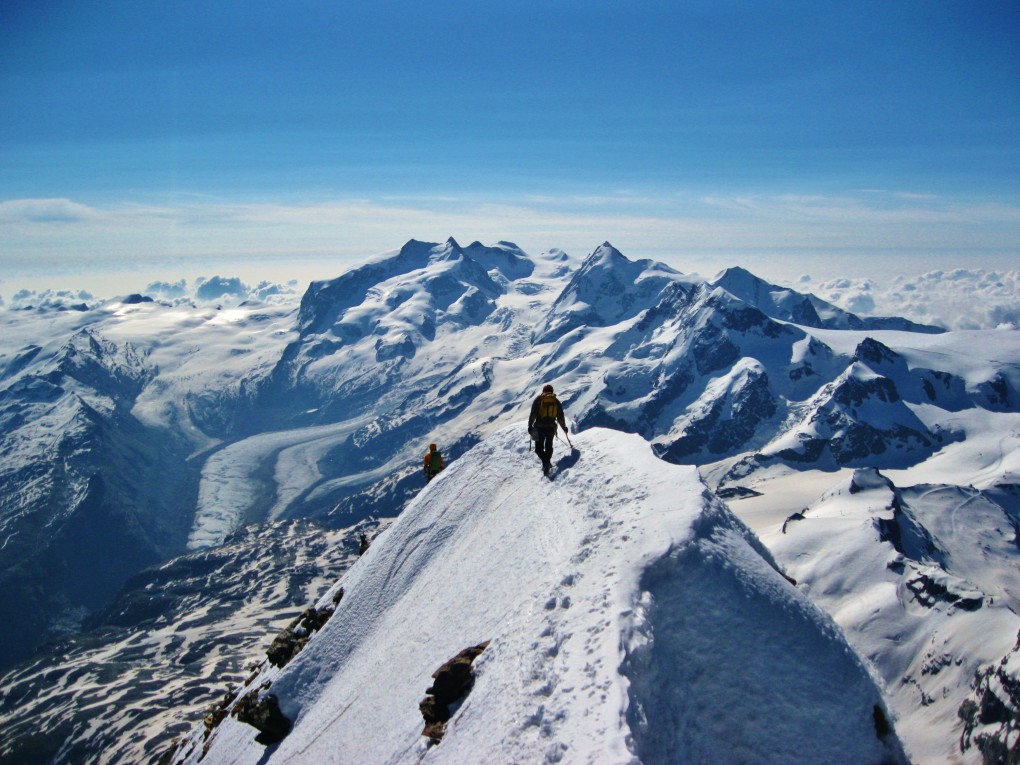 Bilderbuchpanorama am Gipfel des Matterhorn