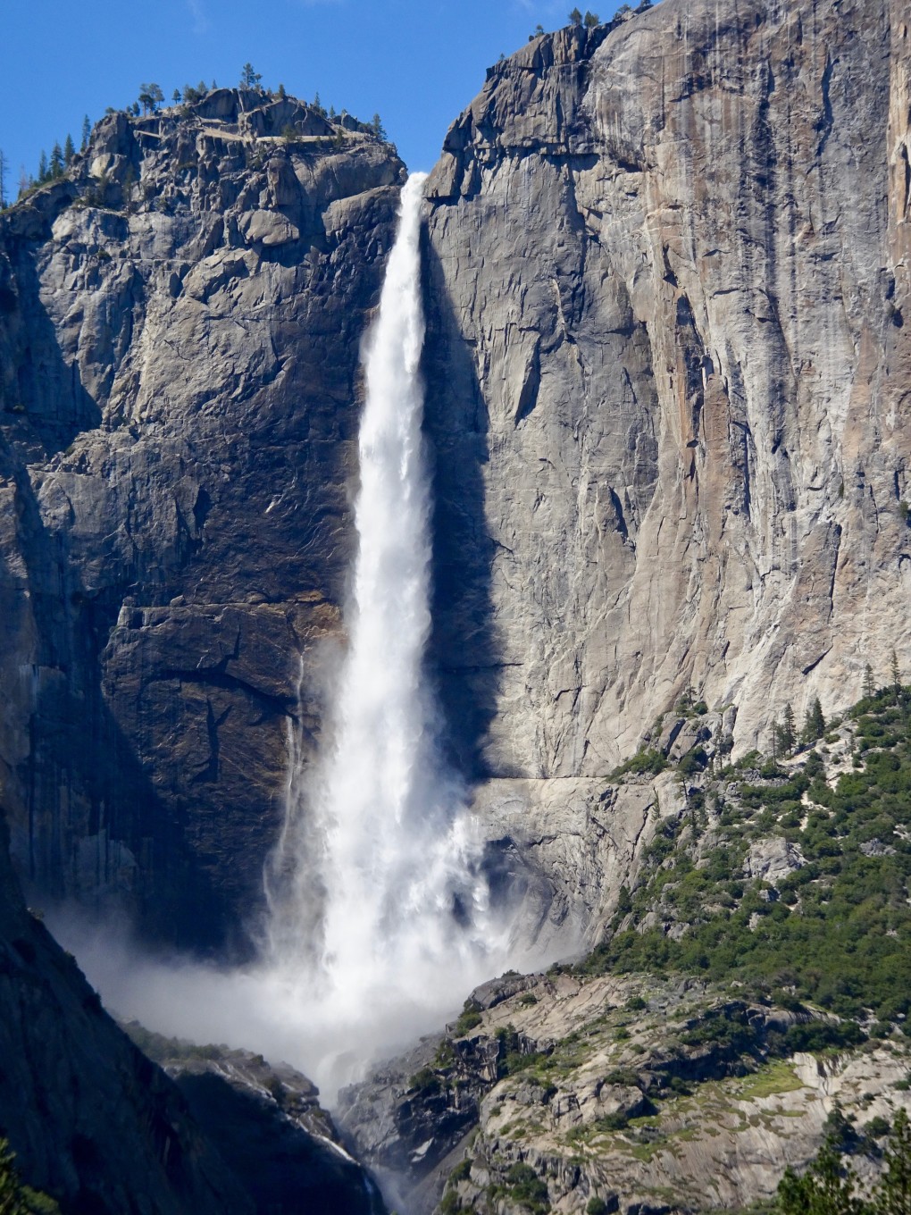 Die eindrucksvollen Yosemite Falls. 